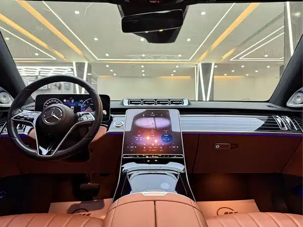 Mercedes-Benz S-Class 2024