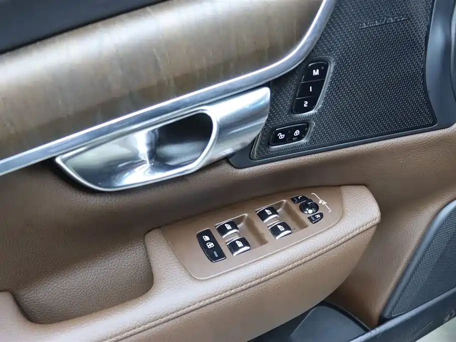 Volvo S90 2022 — фото 11