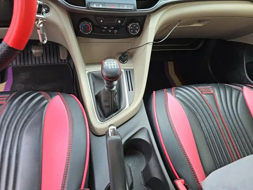 Buick Excelle 2018 — фото 14