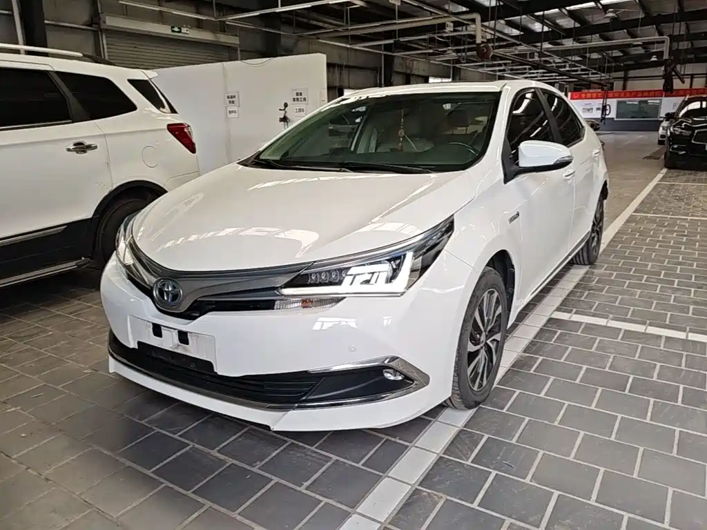 Toyota Corolla 2016 — фото 2