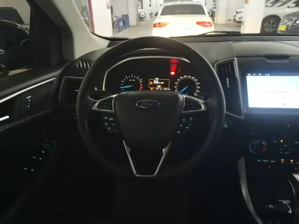 Ford Edge 2019 — фото 11