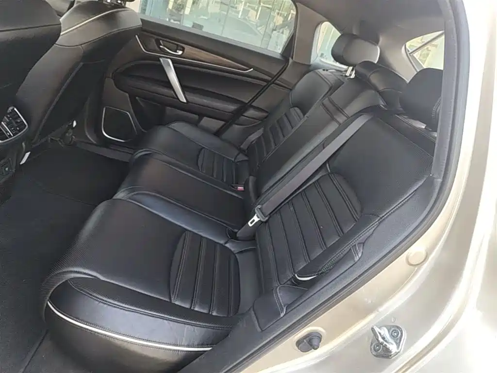 Honda UR-V 2017 — фото 17
