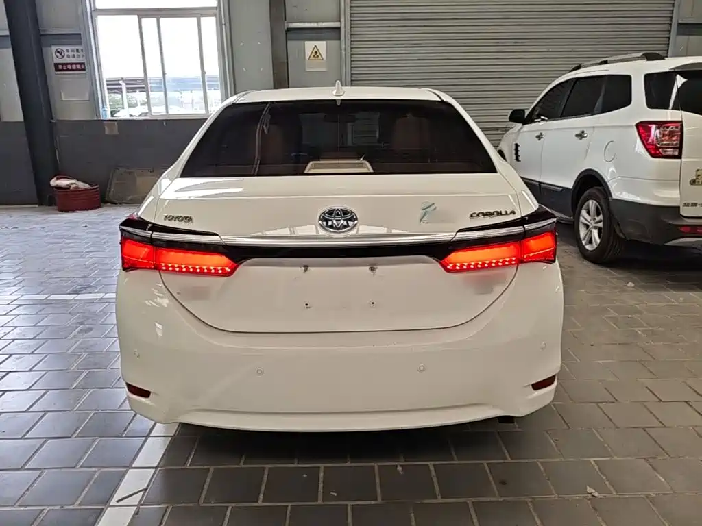 Toyota Corolla 2016 — фото 6