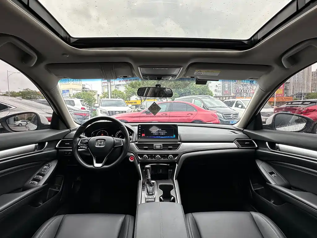 Honda Accord 2022 — фото 14