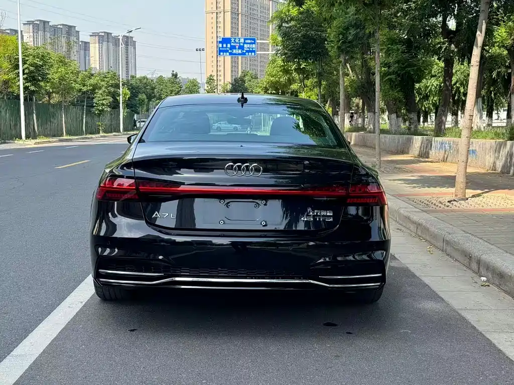 Audi A7L 2023 — фото 5