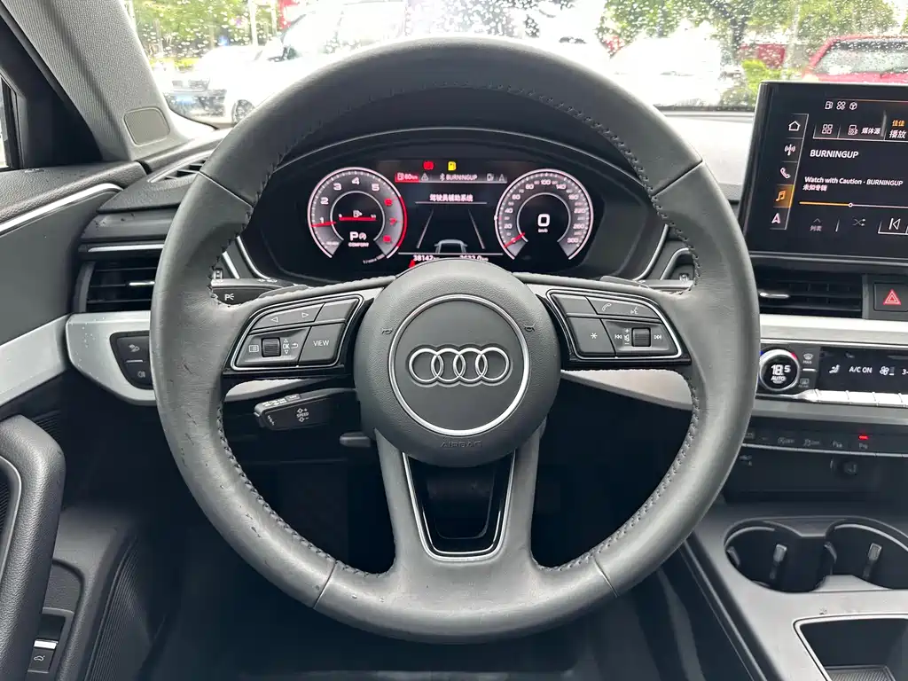 Audi A4L 2021 — фото 17
