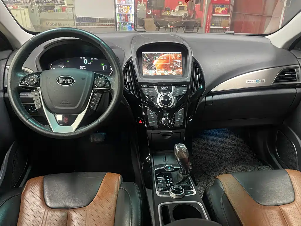 BYD Qin NEV 2015 — фото 7