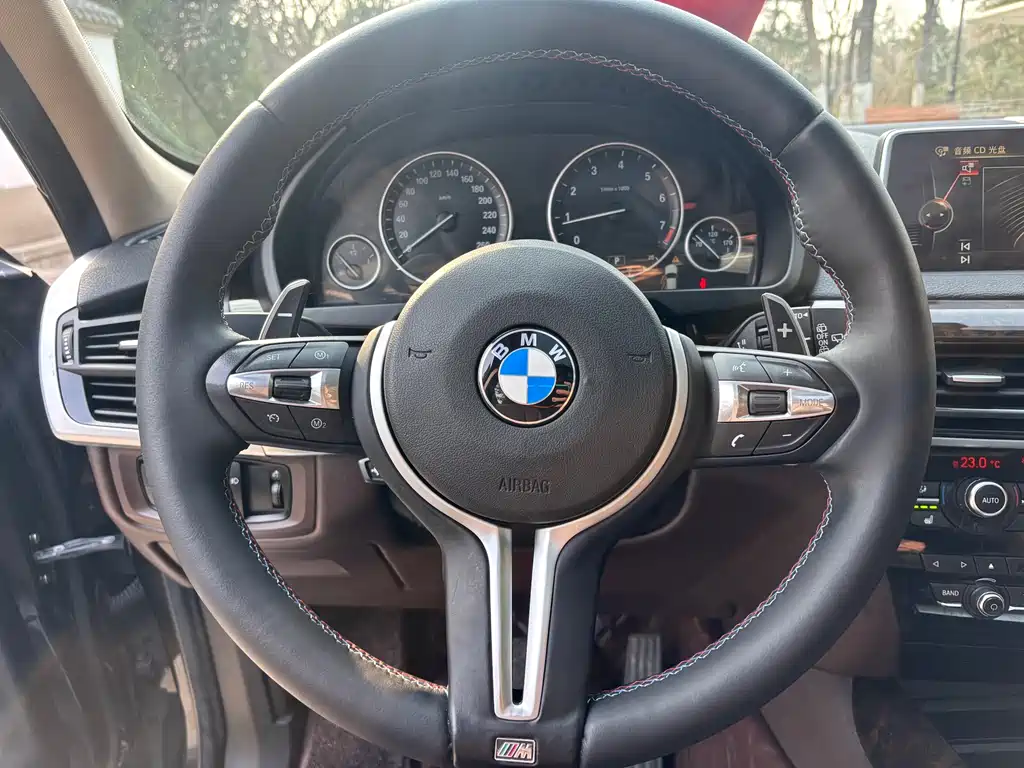 BMW X5 2016 — фото 11