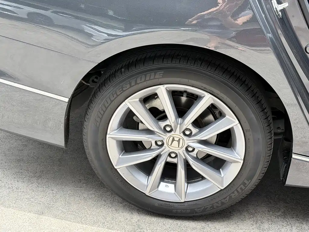 Honda Accord 2022 — фото 11