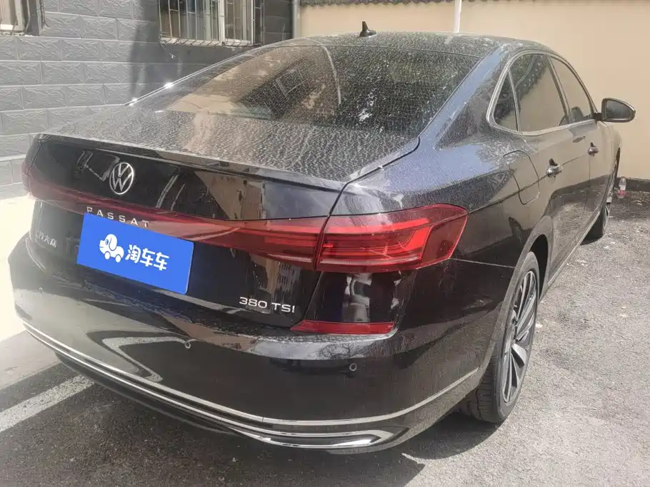 Volkswagen Passat 2025