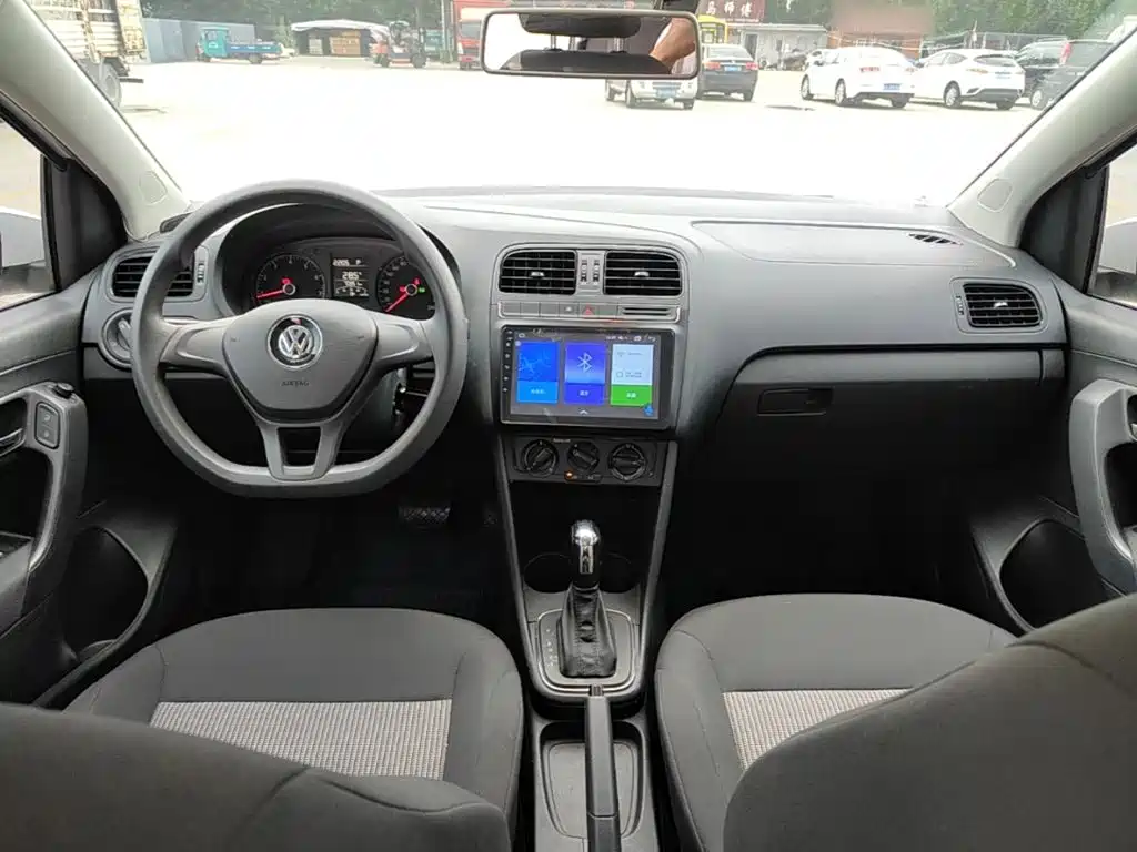 Volkswagen Polo 2018 — фото 10