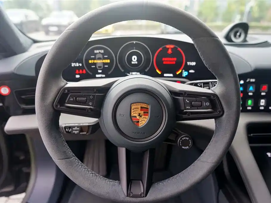 Porsche Taycan 2022 — фото 14