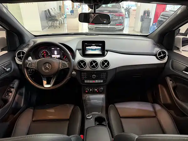 Mercedes-Benz B-Class 2017