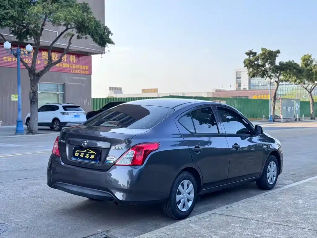 Nissan Sunny 2017 — фото 9