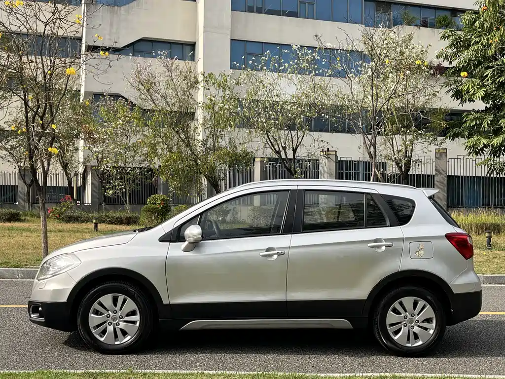 Suzuki S-Cross 2016 — фото 4