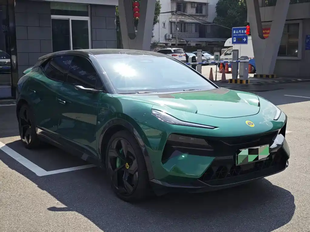 Lotus Eletre 2023