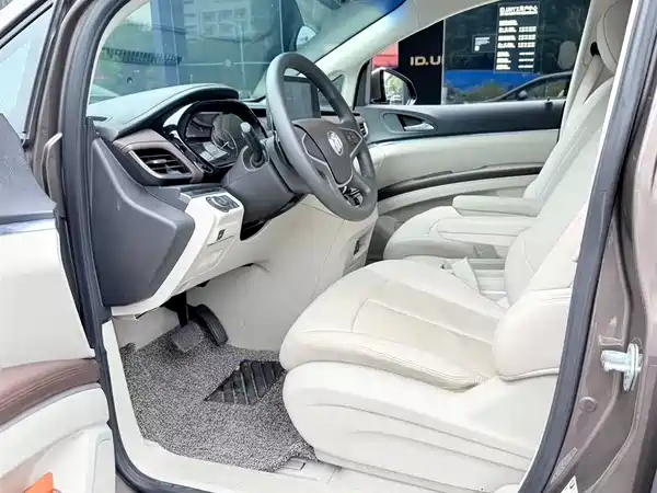 Buick GL8 2022