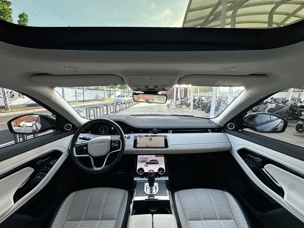 Land Rover Evoque 2022 — фото 11