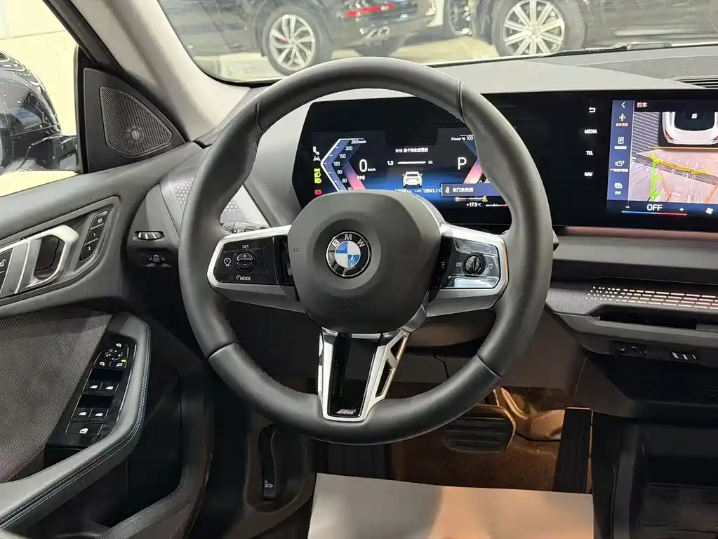 BMW 2 Series 2025 — фото 11