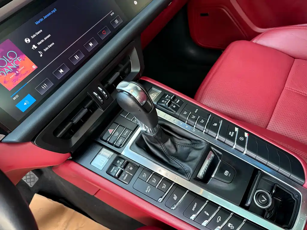 Porsche Macan 2015 — фото 17