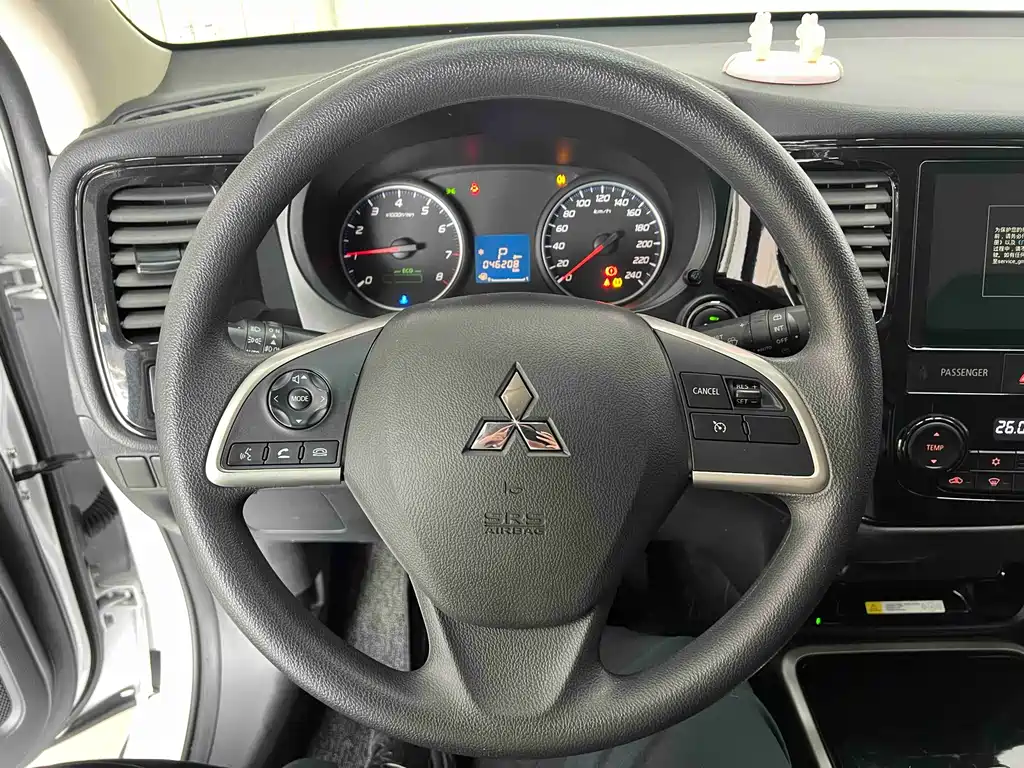 Mitsubishi Outlander 2022 — фото 11