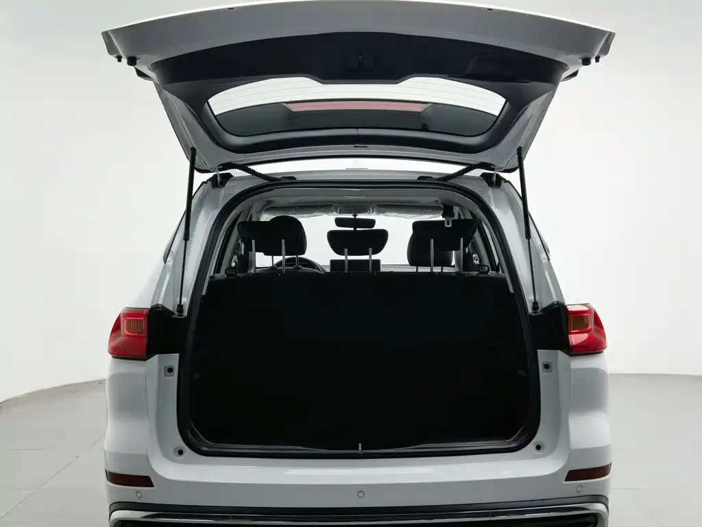Haval M6 2021 — фото 16