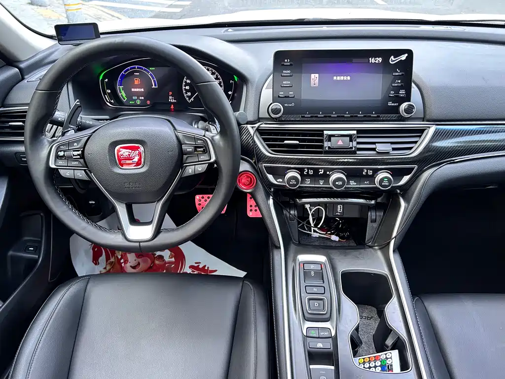 Honda Accord 2020 — фото 15