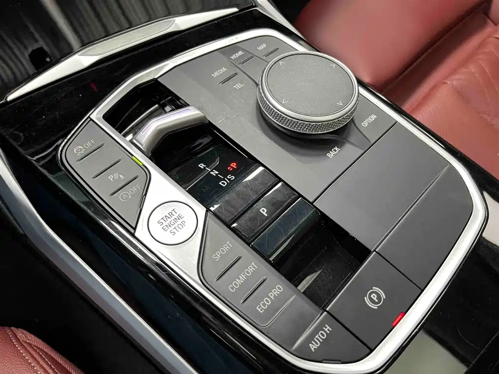 BMW 3 Series 2023 — фото 5