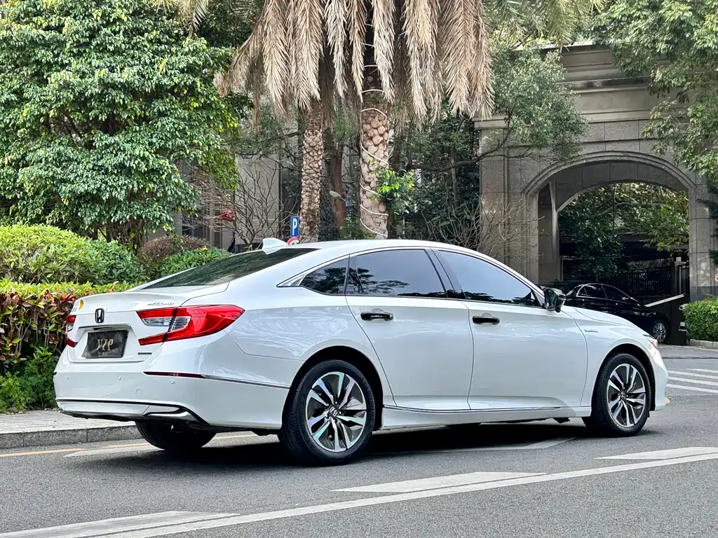 Honda Accord 2020 — фото 7