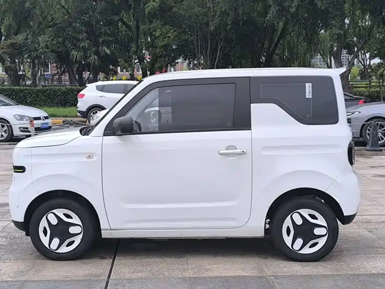 Geely Galaxy Panda 2025 — фото 25