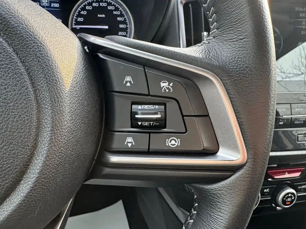 Subaru Forester 2023 — фото 13