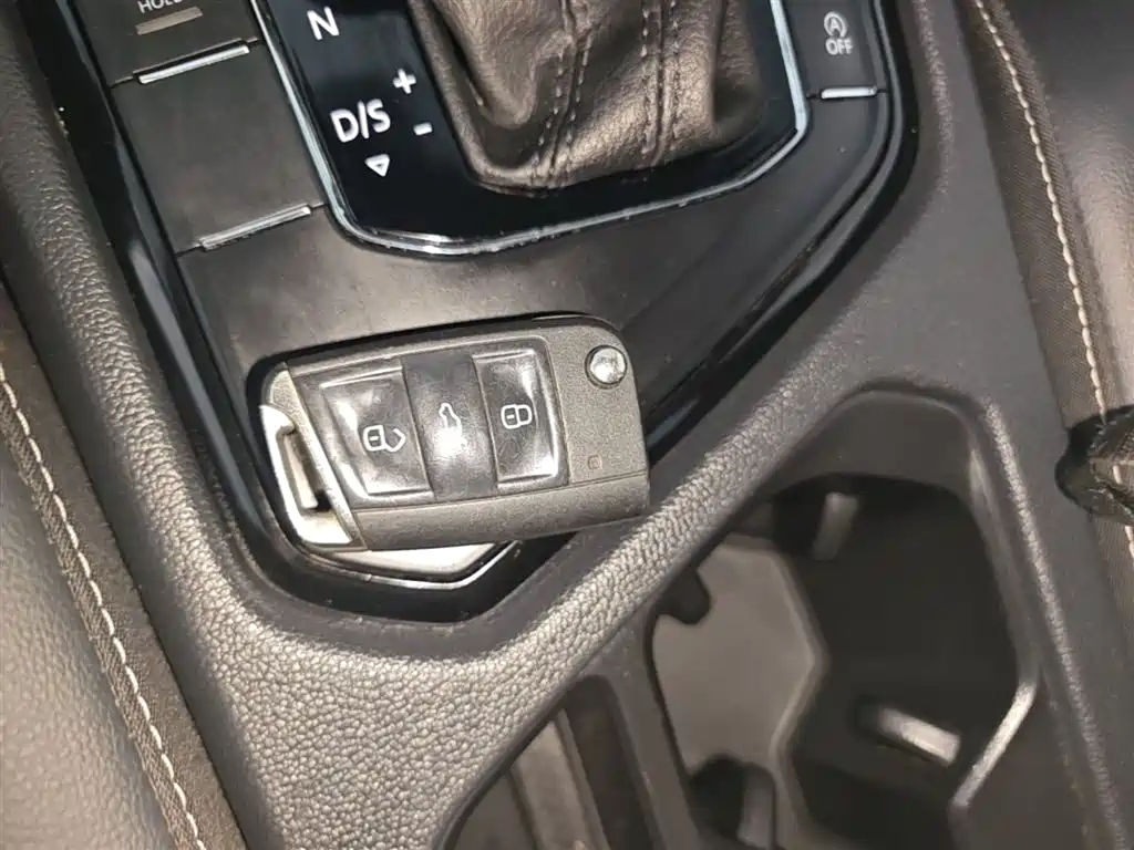 Volkswagen Tiguan L 2018 — фото 9