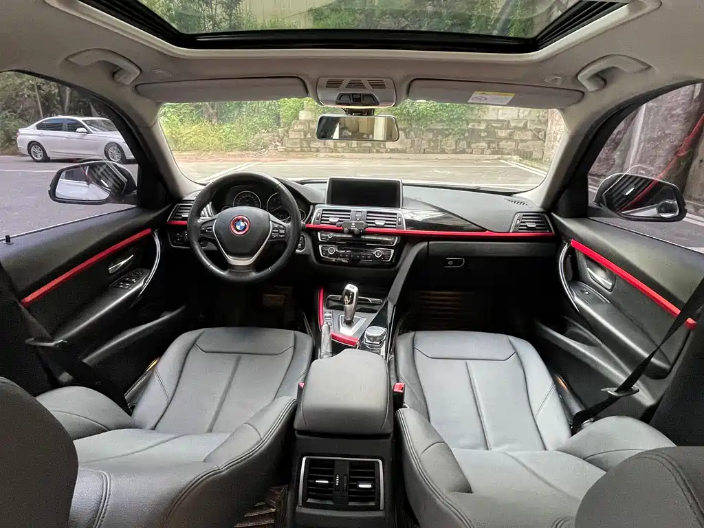 BMW 3 Series 2017 — фото 18