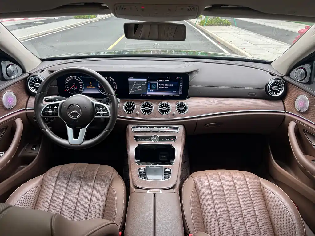 Mercedes-Benz E-Class 2020 — фото 9