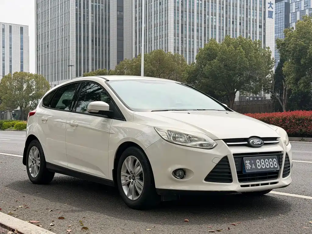 Ford Focus 2013 — фото 3