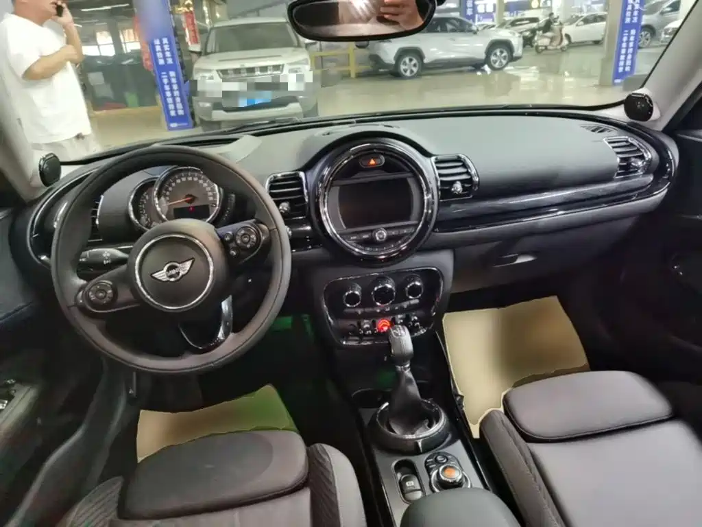 MINI Clubman 2016 — фото 10