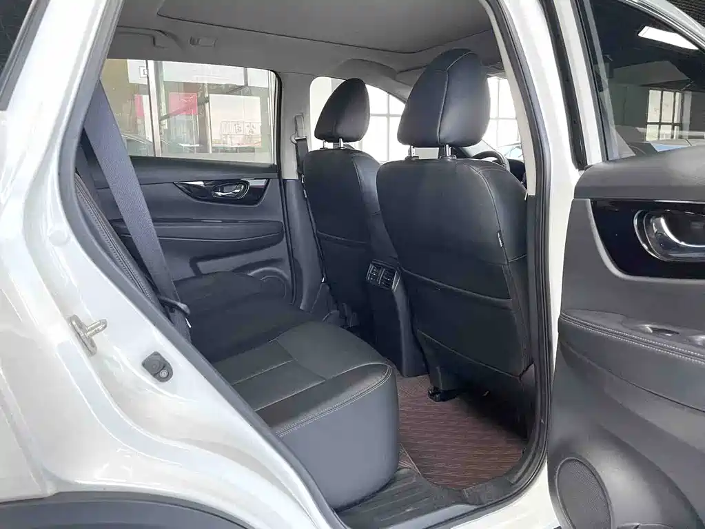 Nissan X-Trail 2023 — фото 14