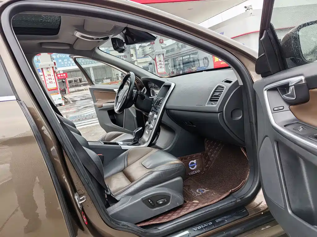 Volvo XC60 2014 — фото 10