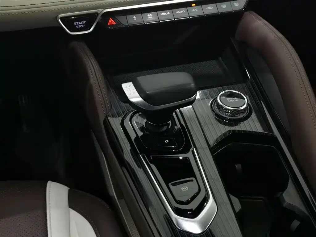 Geely Xingyue L 2023 — фото 13