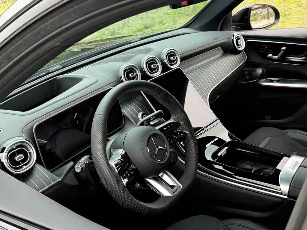 Mercedes-Benz GLC AMG 2026 — фото 9