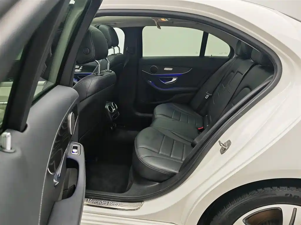 Mercedes-Benz C-Class 2021 — фото 15