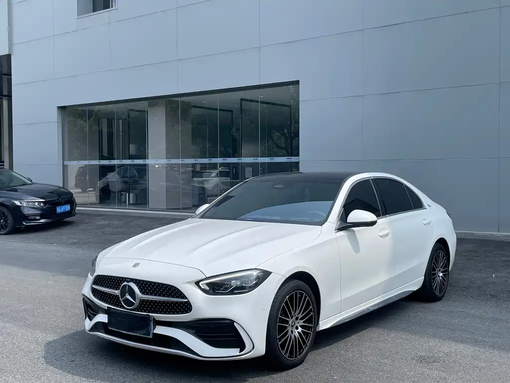 Mercedes-Benz C-Class 2023 — фото 1