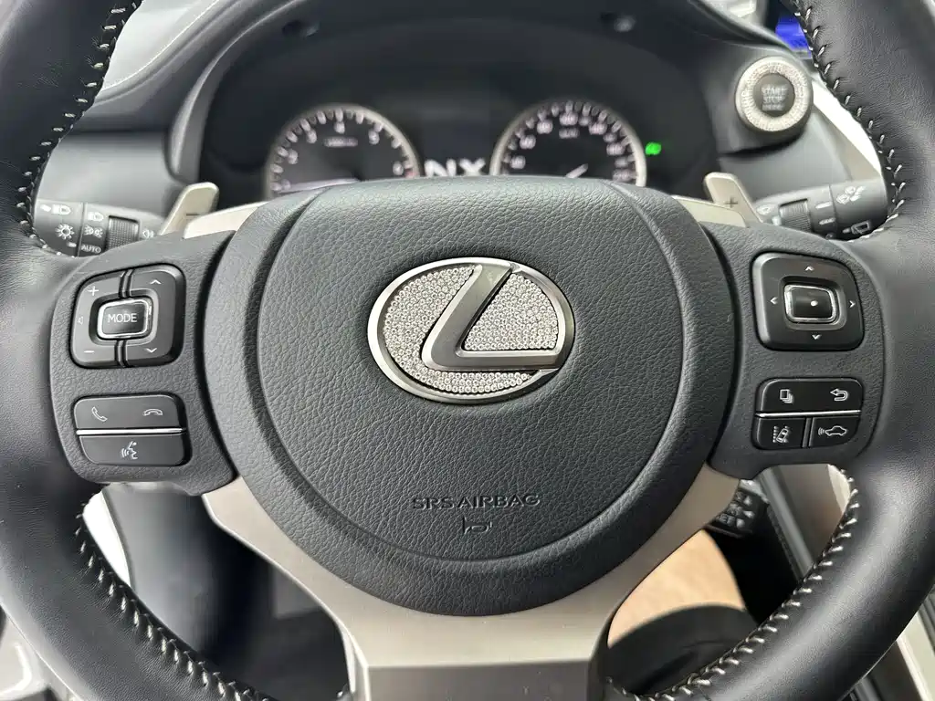 Lexus NX 2021 — фото 14