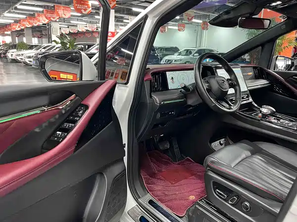 GAC Trumpchi M8 2023