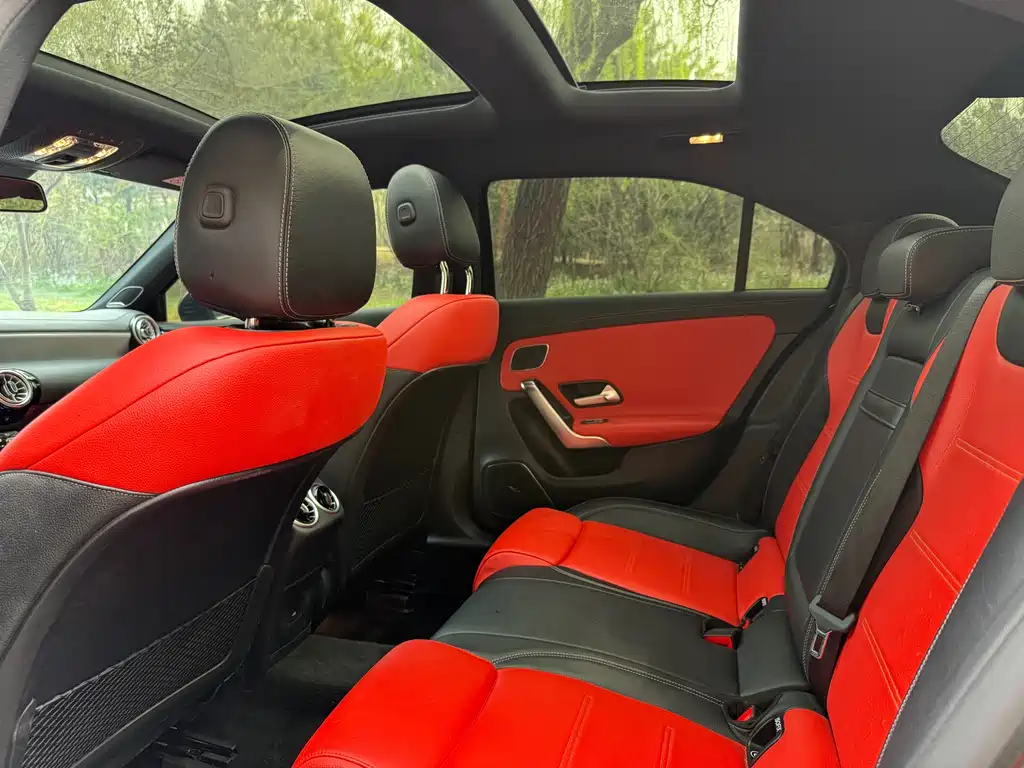 Mercedes-Benz A-Class AMG 2025 — фото 6
