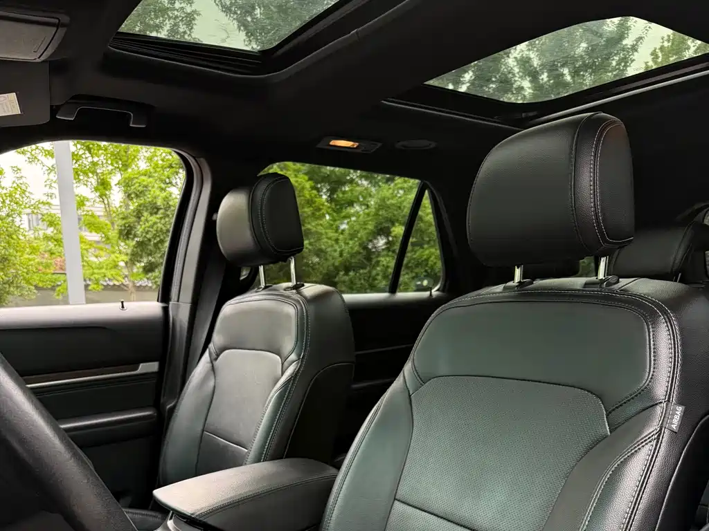 Ford Explorer 2016 — фото 19