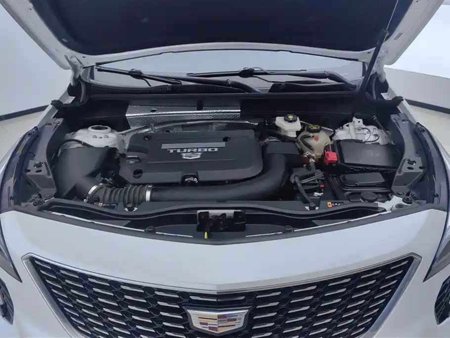 Cadillac XT4 2022 — фото 10
