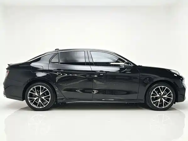Lynk & Co 03 2021