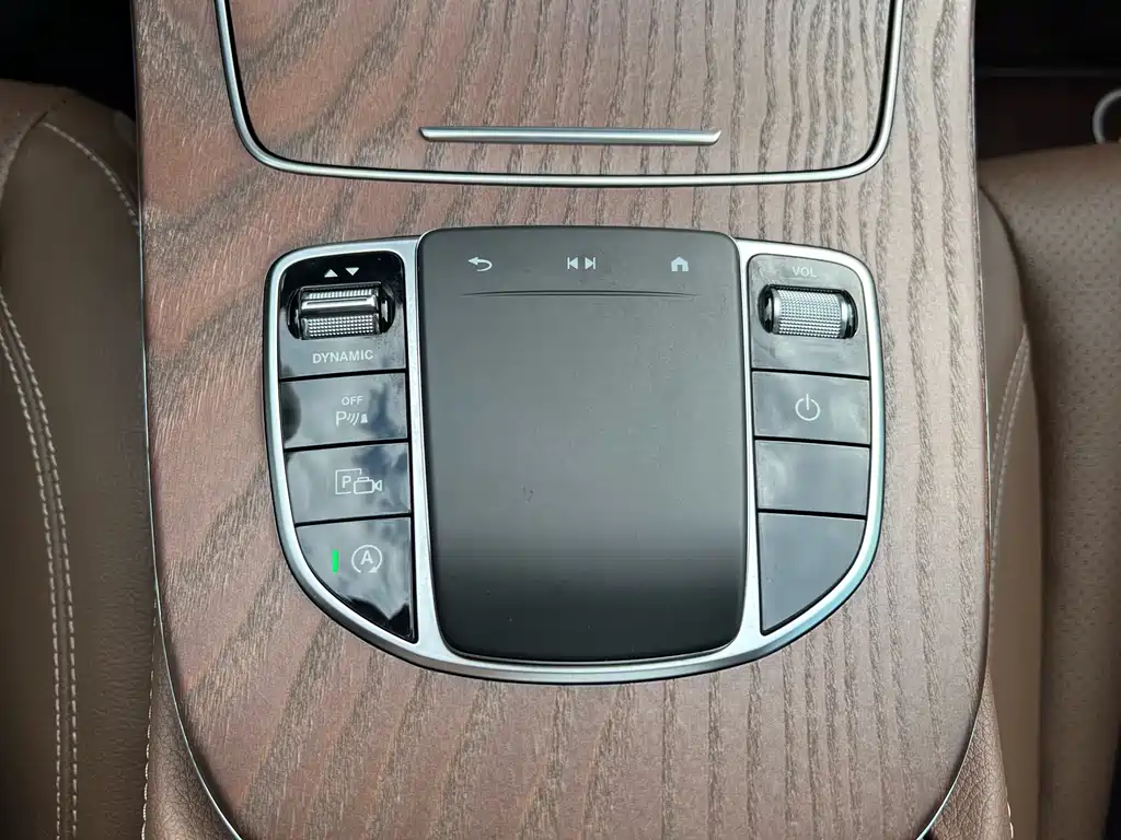 Mercedes-Benz E-Class 2023 — фото 15