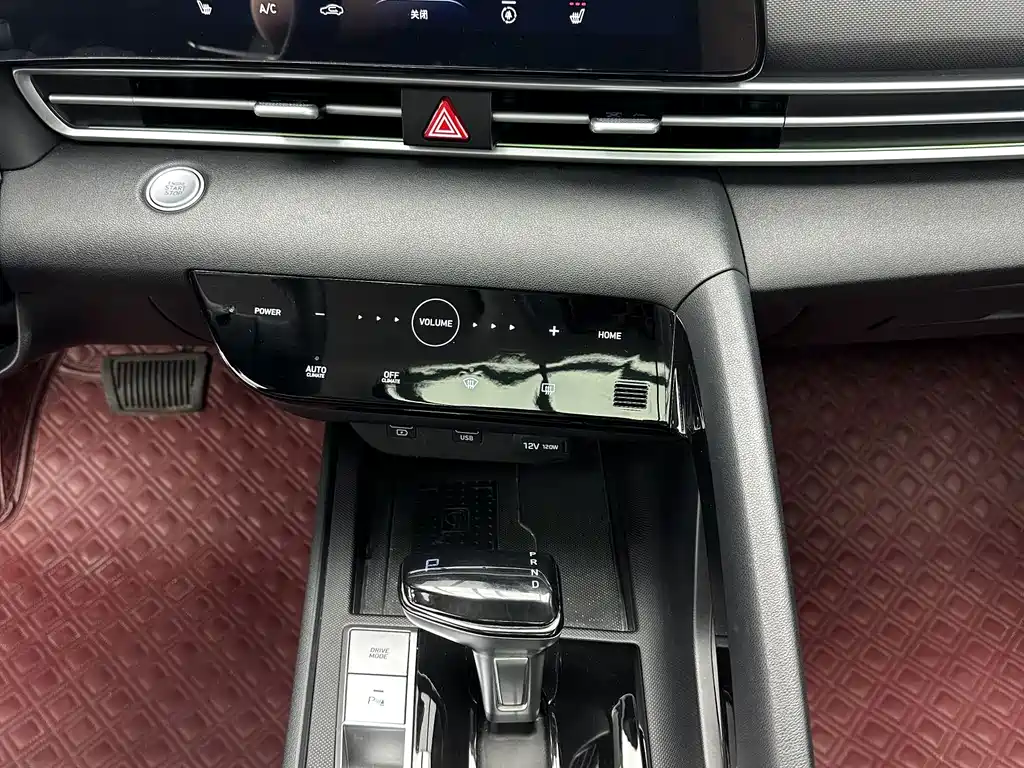 Hyundai Elantra 2022 — фото 15